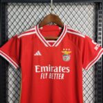 camiseta del benfica 2024 pecho frontal camiseta del benfica 2024