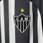 camiseta de atletico mineiro escudo