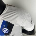 camiseta inter de milan hombro