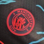 tercera equipacion manchester city 2024 escudo tercera equipacion manchester city 2024 escudo