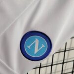 camiseta del napoli 2024 y el escudo del pantalon corto camiseta del napoli 2023 2024 y el escudo del pantalon corto