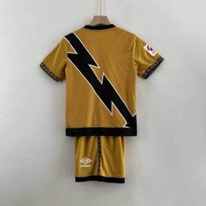 tercera equipación rayo dorsal