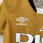 tercera equipación rayo logo umbro