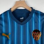 valencia camiseta azul cuello v valencia camiseta azul cuello v