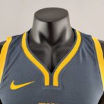 camiseta golden state warriors gris cuello en V