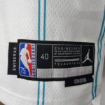 camiseta hornets blanca etiqueta camiseta hornets blanca etiqueta