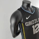 camiseta negra Memphis grizzlies diseño lateral amarillo y azul camiseta negra Memphis grizzlies diseño lateral amarillo y azul