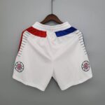 pantalon corto blanco clippers parte trasera logo clippers franjas rojas y azules pantalon corto blanco clippers parte trasera logo clippers franjas rojas y azules