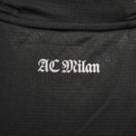 camiseta negra milan letra en el cuello camiseta negra milan letra en el cuello