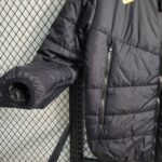 chaqueta negra barcelona cremallera