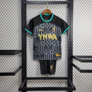 kit liverpool negra