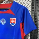 CAMISETA ESLOVAQUIA PRIMERA EQUIPACION 24 25 ESCUDO