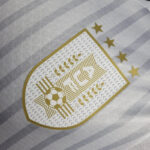 CAMISETA URUGUAY 24 COPA AMERICA SEGUNDA EQUIPACIÓN ESCUDO