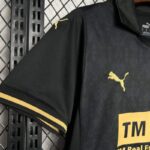 Camiseta-valencia-segunda-equipacion-2024-2025-puño-derecho Camiseta-valencia-segunda-equipacion-2024-2025-puño-derecho