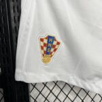 PANTALON CORTO CROACIA PRIMERA EQUIPACIÓN 24 25 ESCUDO