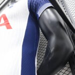 camiseta tottenham 2025 lateral