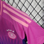 kit alemania 2024 lateral