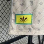 Camiseta Juventus version Player 2da equipacion gucci Etiqueta
