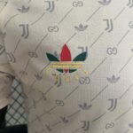 Camiseta Juventus version Player 2da equipacion gucci etiqueta