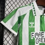 Camiseta-conjunto-niños-real-betis-primera-equipacion-2024-2025-puño-derecho