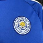 Camiseta-primera-equipacion-leicester-city-2024-2025-escudo