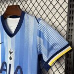 Camiseta-segunda-equipacion-niños-2024-2025-conjunto-puño-izquierdo Camiseta-segunda-equipacion-niños-2024-2025-conjunto-puño-izquierdo
