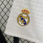 Pantalon corto real madrid escudo 2024