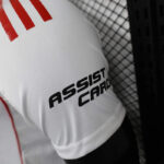 Camiseta-River-plate-primera-equipacion-version-jugador-2024-2025-puño-izquierdo