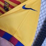 Camiseta-barcelona-cuarta-equipacion-2023-2024-puño-izquierdo Camiseta-barcelona-cuarta-equipacion-2023-2024-puño-izquierdo