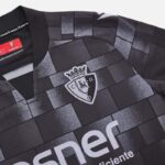 Camiseta-osasuna-tercera-equipacion-2024-2025-escudo Camiseta-osasuna-tercera-equipacion-2024-2025-escudo