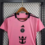 Camiseta-primera-equipacion-inter-miami-mujer-2024-2025-pecho Camiseta-primera-equipacion-inter-miami-mujer-2024-2025-pecho