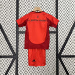 Conjunto-niño-bayern-munich-primera-equipacion-2024-2025-parte-trasera