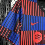 camiseta-barcelona-prepartido-2024-2025-puño-derecho