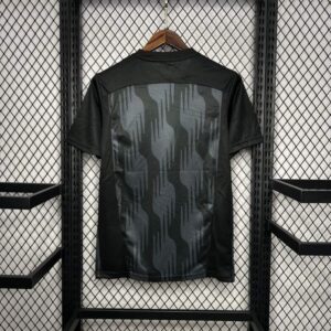 camiseta-de-calentamiento-pre-partido-psv-eindhoven-negro-2024-2025-parte-trasera