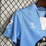 conjunto-niño-celta-de-vigo-2024-2025-puño-derecho