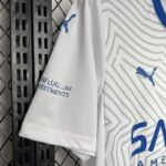 Camiseta-al-hilal-segunda-equipacion-2024-2025-puño-derecho Camiseta-al-hilal-segunda-equipacion-2024-2025-puño-derecho