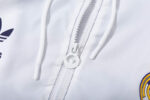 Chaqueta Gabardina Real Madrid Blanco-Azul pecho Chaqueta Gabardina Real Madrid Blanco-Azul pecho