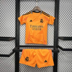 Conjunto Niño Real Madrid Segunda Equipación 2024-2025 parte delantera