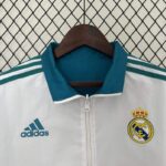 Cortaviento Reversible Real Madrid Celeste-Blanco 2024-2025 pecho blanco Cortaviento Reversible Real Madrid Celeste-Blanco 2024-2025 pecho blanco