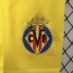 Conjunto Niño Villareal FC Primera Equipacion 2024-2025 logo pantalon corto