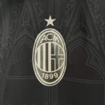Cortaviento Reversible AC Milan 2024-2025 logo parte reversa Cortaviento Reversible AC Milan 2024-2025 logo parte reversa