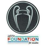 Trofeo de campeón de la UCL 21-22 And Uefa Fundation.