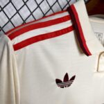 camiseta-bayern-munich-primera-equipacion-2024-2025-puño-derecho camiseta-bayern-munich-primera-equipacion-2024-2025-puño-derecho