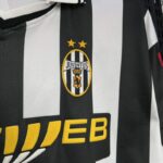 camiseta-juventus-primera-equipacion-2001-2002-escudo camiseta-juventus-primera-equipacion-2001-2002-escudo