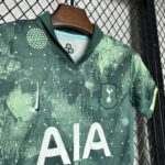 conjunto-niño-tottenham-tercera-equipacion-2024-2025-pecho conjunto-niño-tottenham-tercera-equipacion-2024-2025-pecho