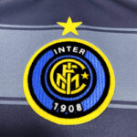 Camiseta Retro Inter Milán Segunda Equipacion 2004-2005 logo Camiseta Retro Inter Milán Segunda Equipacion 2004-2005 logo