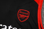 Conjunto de Entrenamiento Arsenal Negro 2024-2025 logo