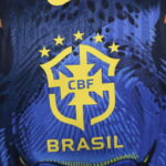 camiseta-brasil-edicion-especial-tigres-escudo