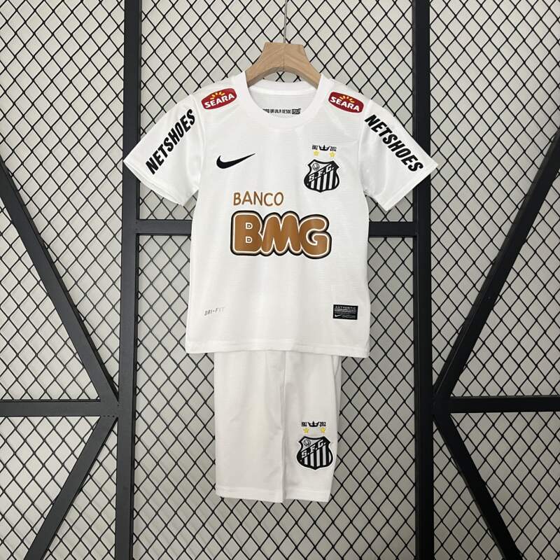 conjunto-niño-santos-primera-equipacion-2011-2012 conjunto-niño-santos-primera-equipacion-2011-2012