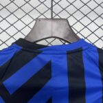 Conjunto Niño Inter de Milan Primera Equipacion 2024-2025 cuello Conjunto Niño Inter de Milan Primera Equipacion 2024-2025 cuello